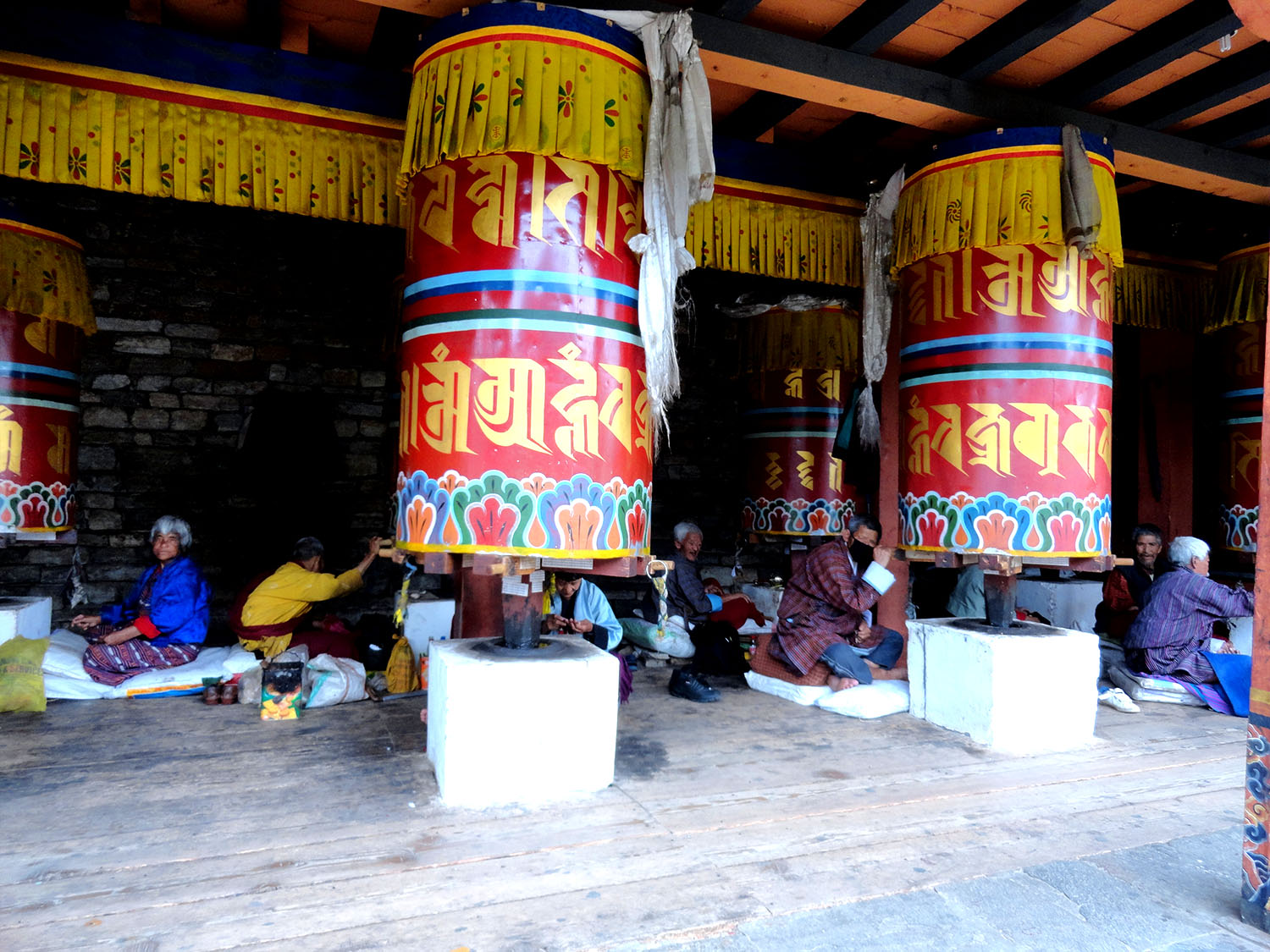 Memorial-Chorten-with-prayers, Bhutan